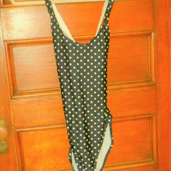 *** Wonderful Fitting SWIM SUIT *** 12/14 - Picture 2 of 2